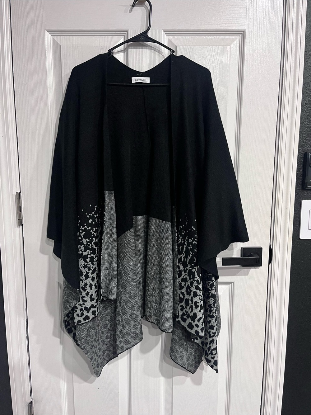 Calvin Klein Black Gray Leopard Print Reversible Poncho Cape One Size